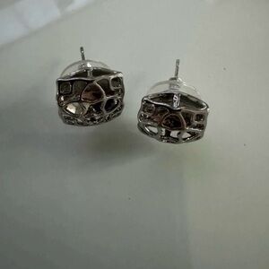 Kendra Scott Retired Nemera Silver Tone Puffy Logo Earrings